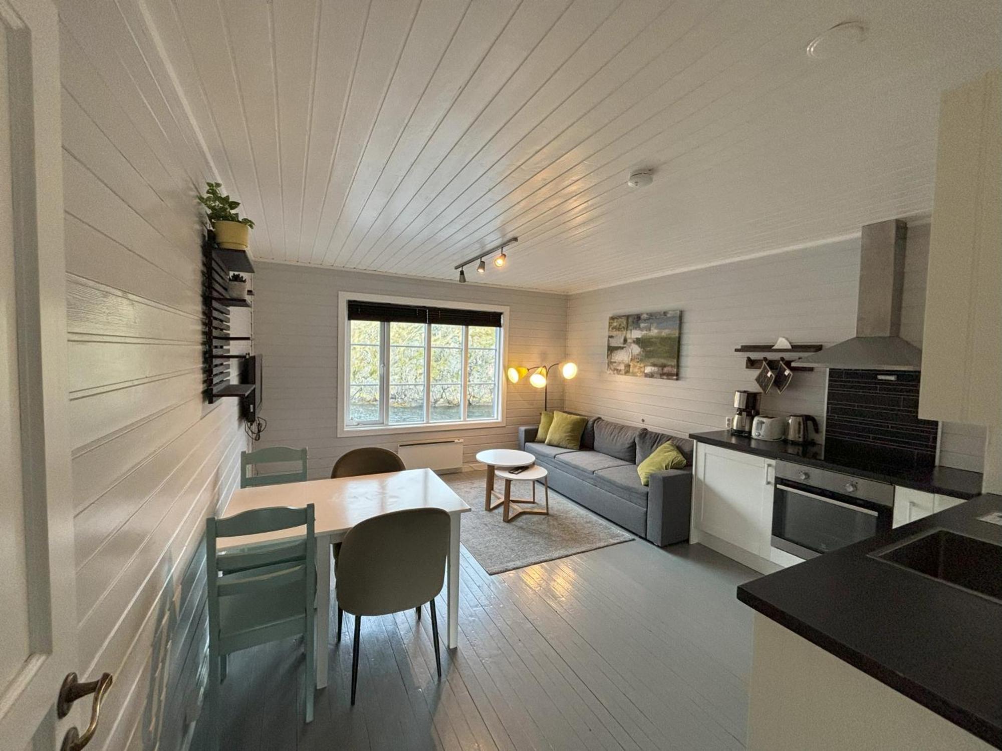 Buodden Rorbuer - Fisherman Cabins Sørvågen Bagian luar foto