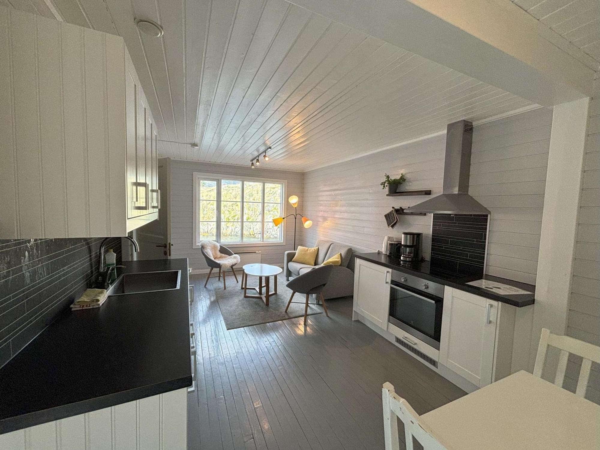 Buodden Rorbuer - Fisherman Cabins Sørvågen Bagian luar foto