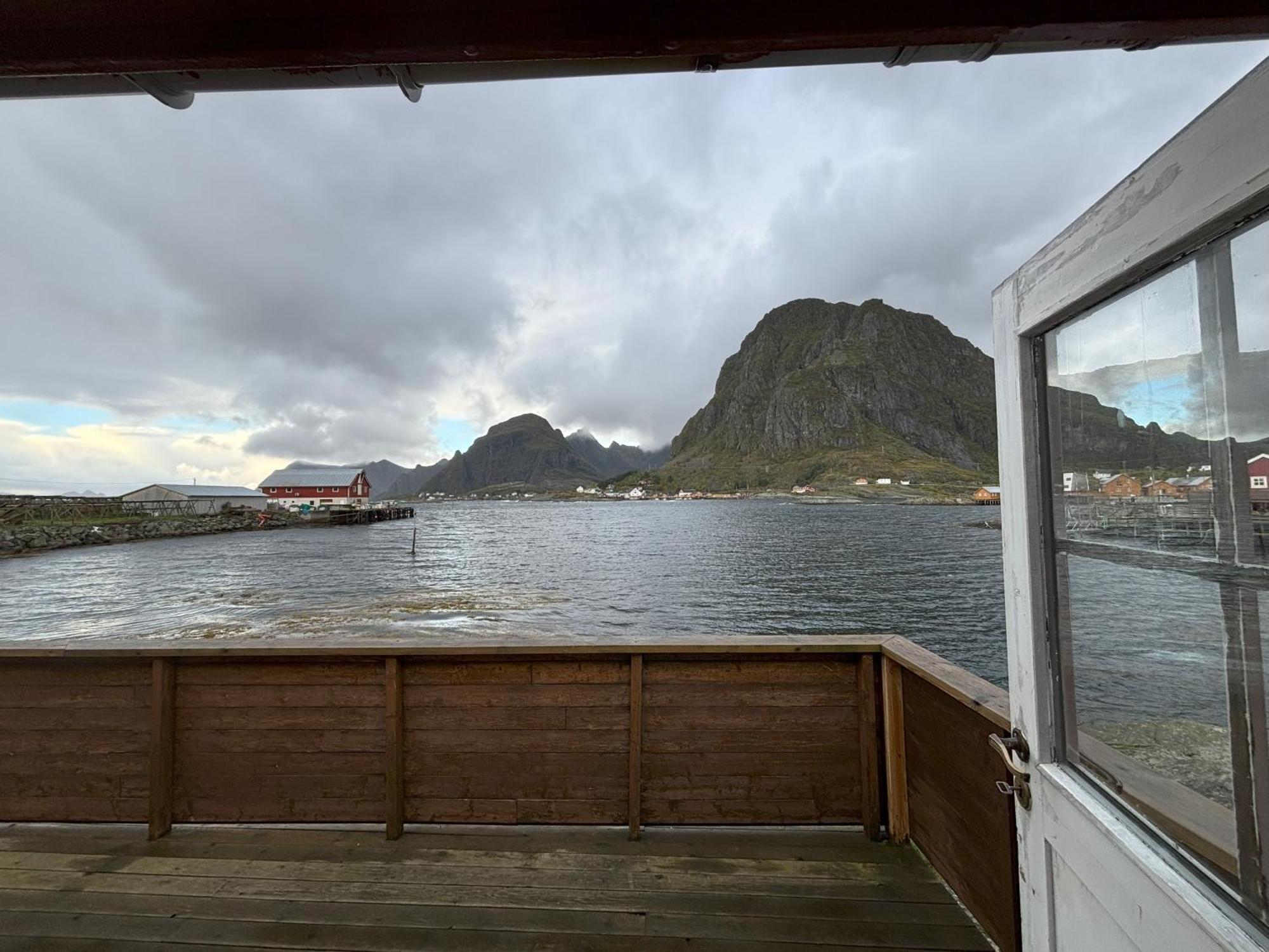 Buodden Rorbuer - Fisherman Cabins Sørvågen Bagian luar foto