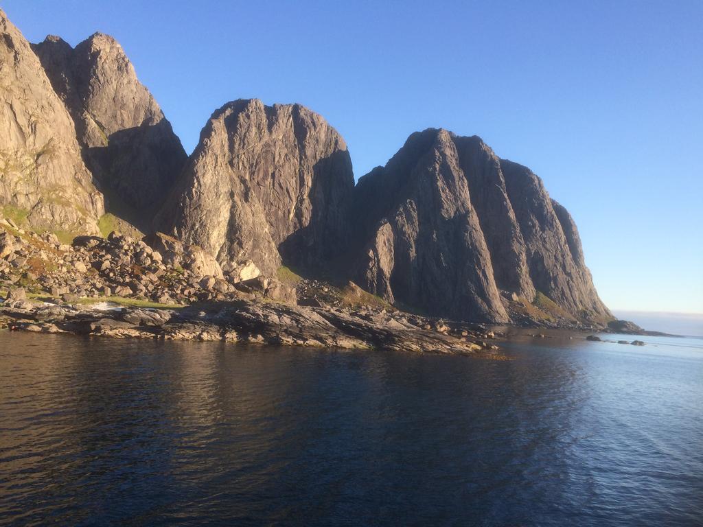 Buodden Rorbuer - Fisherman Cabins Sørvågen Bagian luar foto